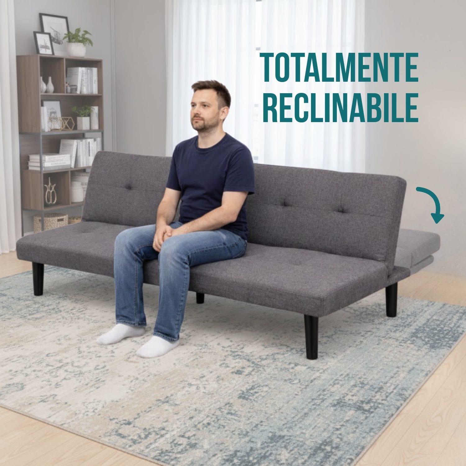 divano in tessuto reclinabile Divano in tessuto grigio totalmente reclinabile, confortevole sia come seduta che come letto singolo