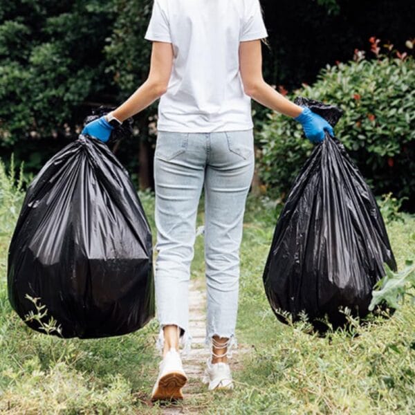 Sacchi neri riciclabili ed elastici 90x120 - Main Image