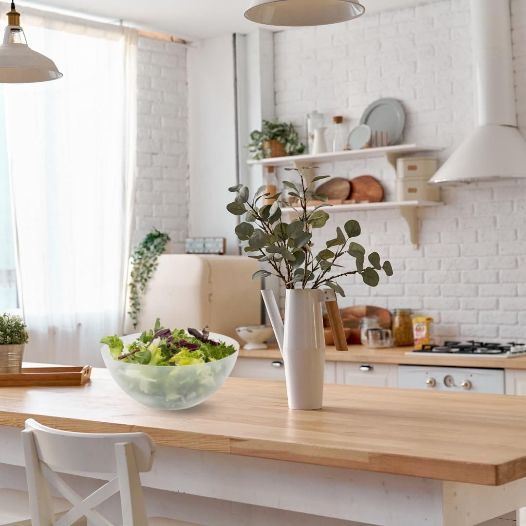 Insalatiera plastica satinata con insalata fresca