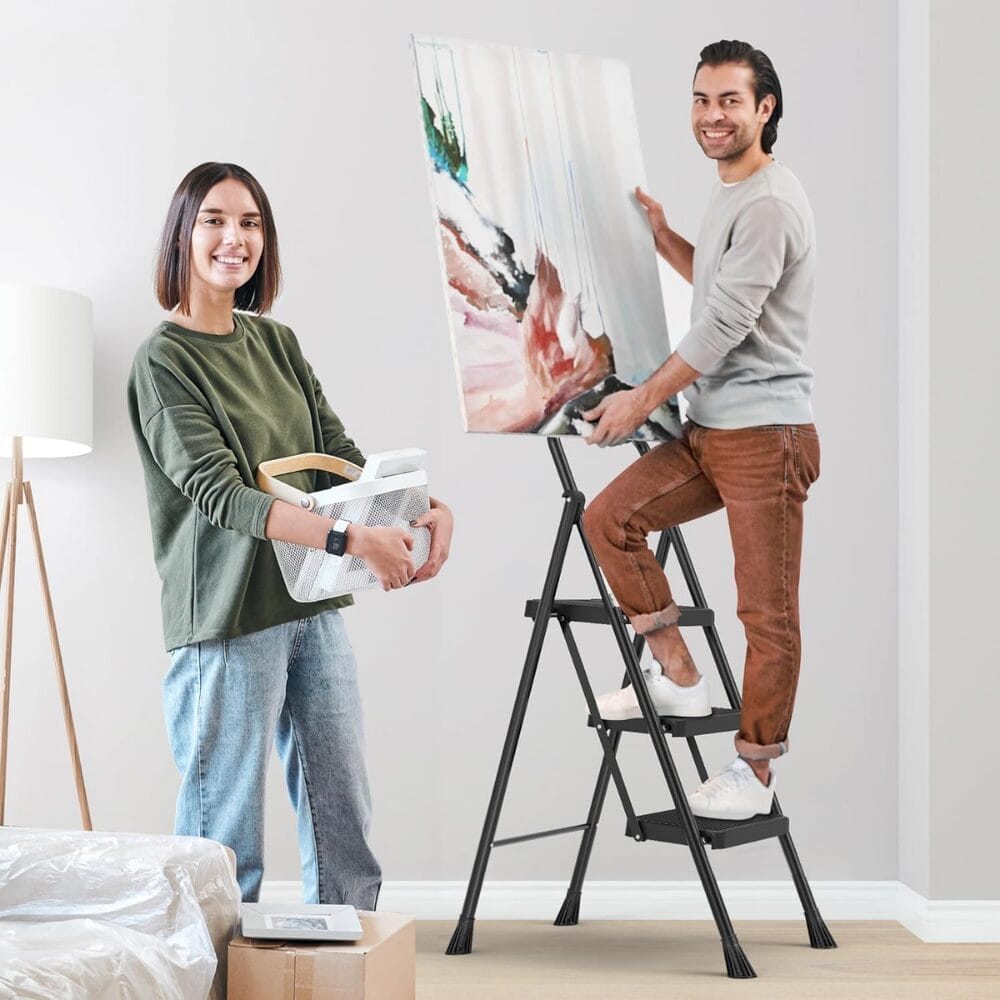 Scala pieghevole in metallo 3 gradini gommati con piedini antiscivolo portata 150 kg