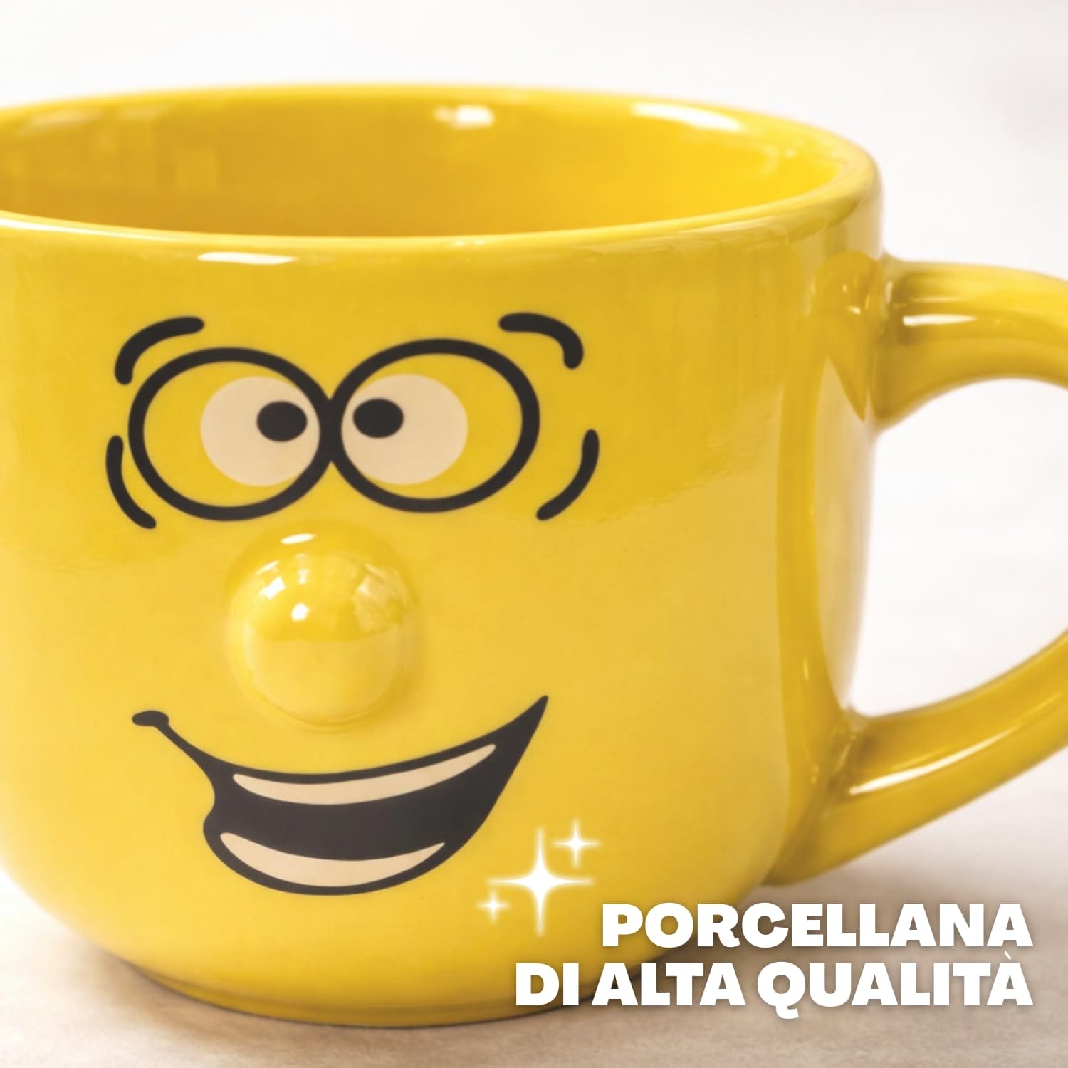Tazza colazione con faccina e manico ergonomico per presa comoda e sicura