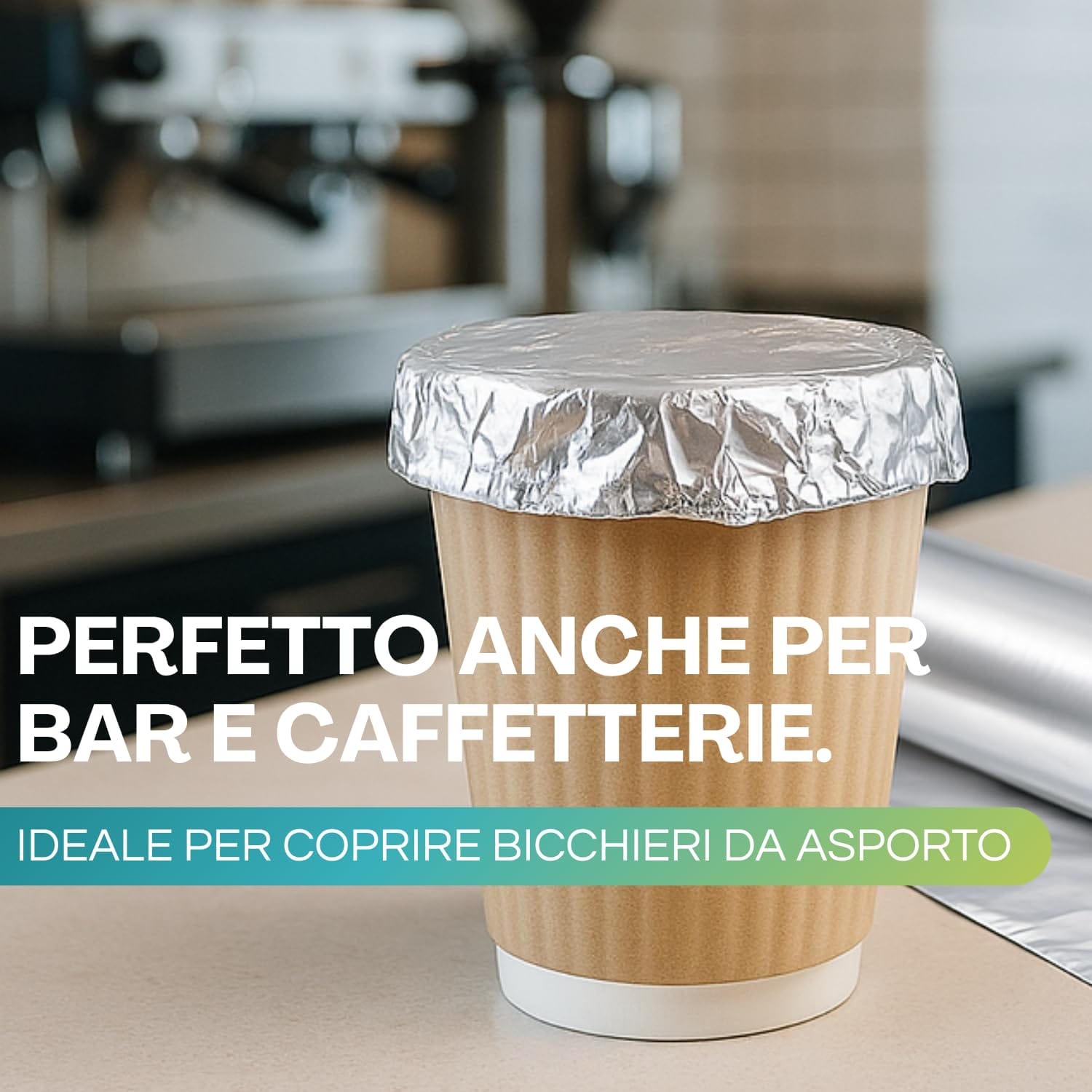 Coperchio in alluminio su bicchiere da asporto, perfetto per bar e caffetterie
