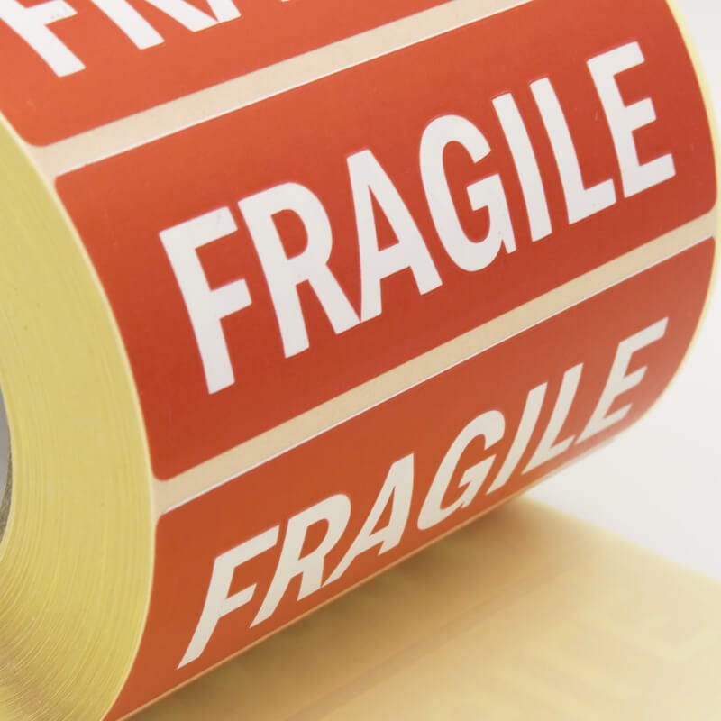 3-dettaglioetichetta-autoadesiva-a-rotolo-stampa-fragile