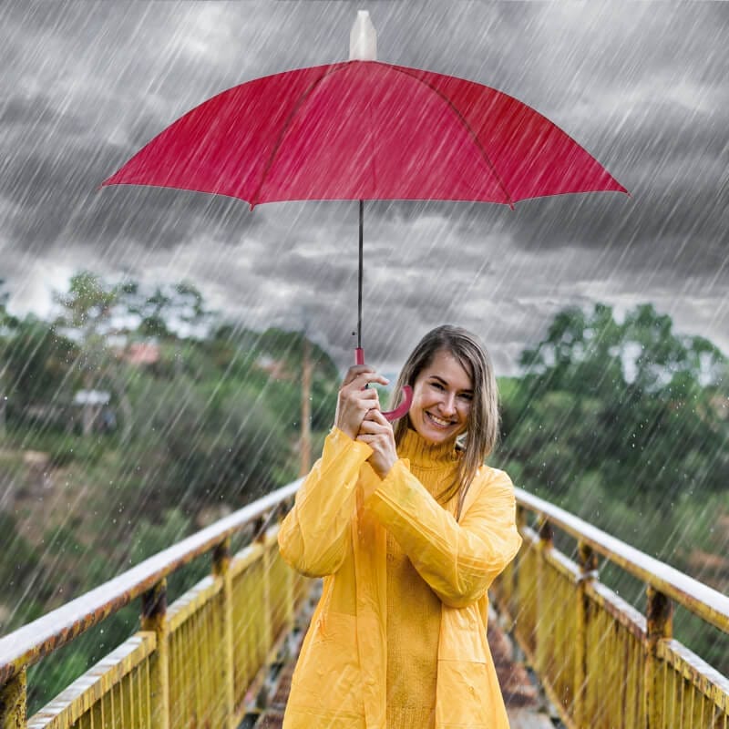 Ombrello rosso apertura automatica con sistema salvagoccia 8 stecche