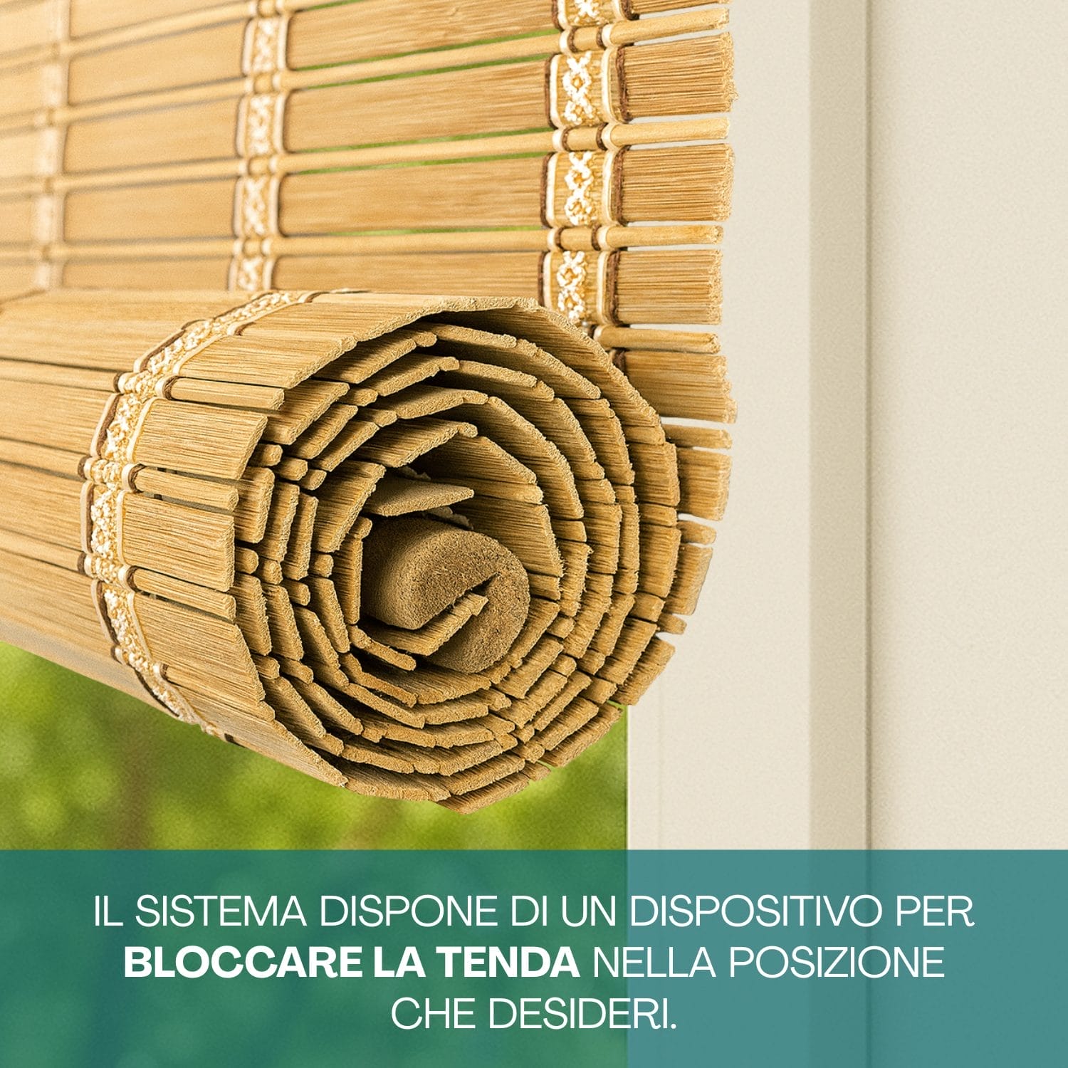 Dettaglio tenda bamboo arrotolata con sistema blocco regolabile in altezza