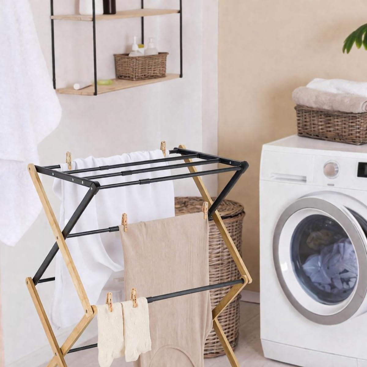 Stendibiancheria salvaspazio da pavimento in bamboo per bucato, ideale per lavanderia e piccoli ambienti