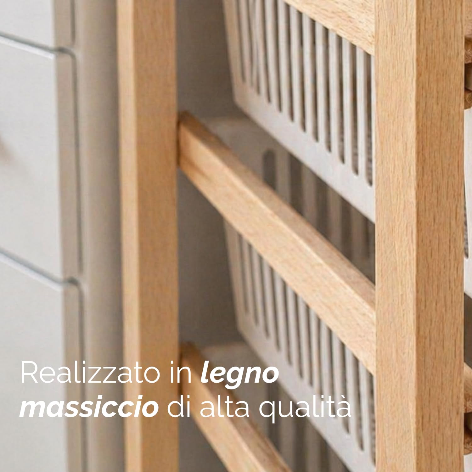 Dettaglio scaffale in legno massiccio con cestelli estraibili alta qualità