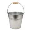 secchio zincato con manico principale Secchio in metallo zincato da 12 litri con manico in legno robusto