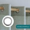 Dettaglio occhielli metallici tenda grigia semitrasparente per bastone